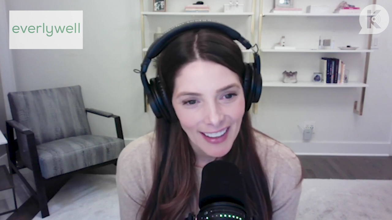 Ashley-Greene-dot-nl_TheTwilightEffect-Finale2MidnightSunandStorytellers0822.jpg