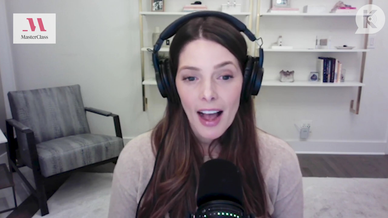 Ashley-Greene-dot-nl_TheTwilightEffect-Finale2MidnightSunandStorytellers0933.jpg