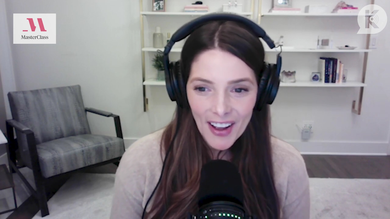 Ashley-Greene-dot-nl_TheTwilightEffect-Finale2MidnightSunandStorytellers0936.jpg
