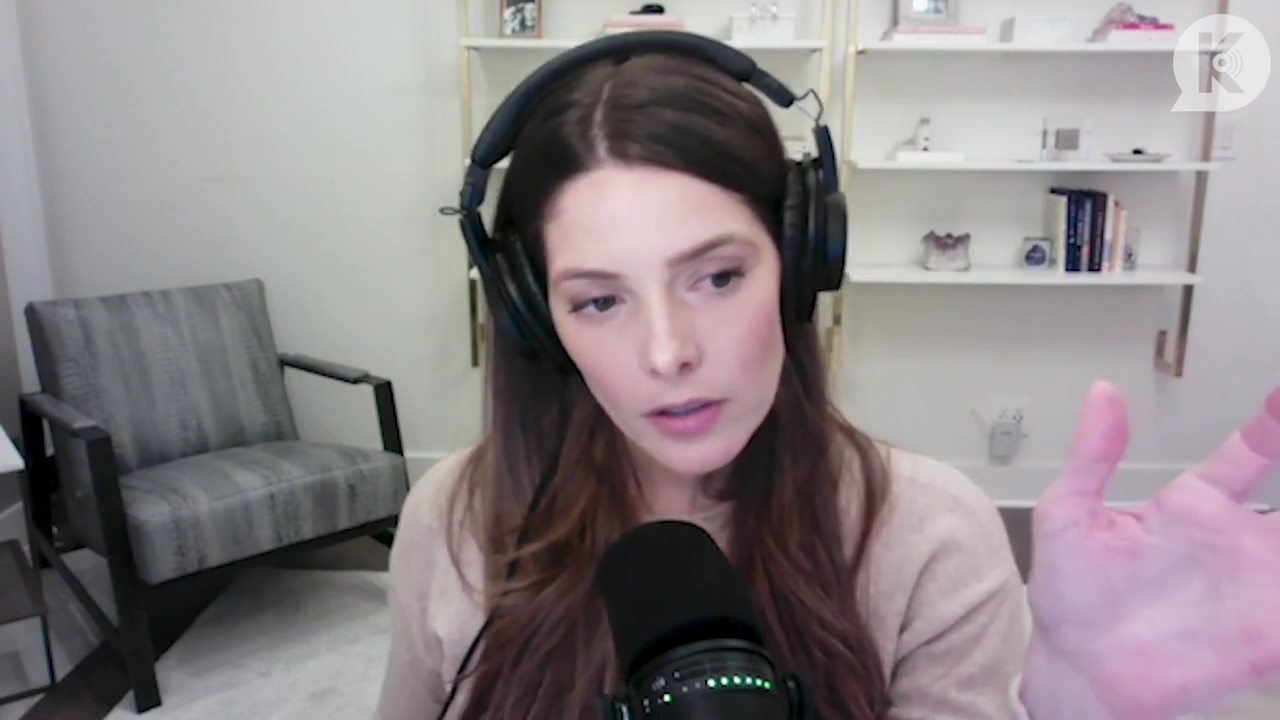 Ashley-Greene-dot-nl_TheTwilightEffect-Finale2MidnightSunandStorytellers0999.jpg Ashley-Greene-dot-nl_TheTwilightEffect-Finale2MidnightSunandStorytellers0999.jpg