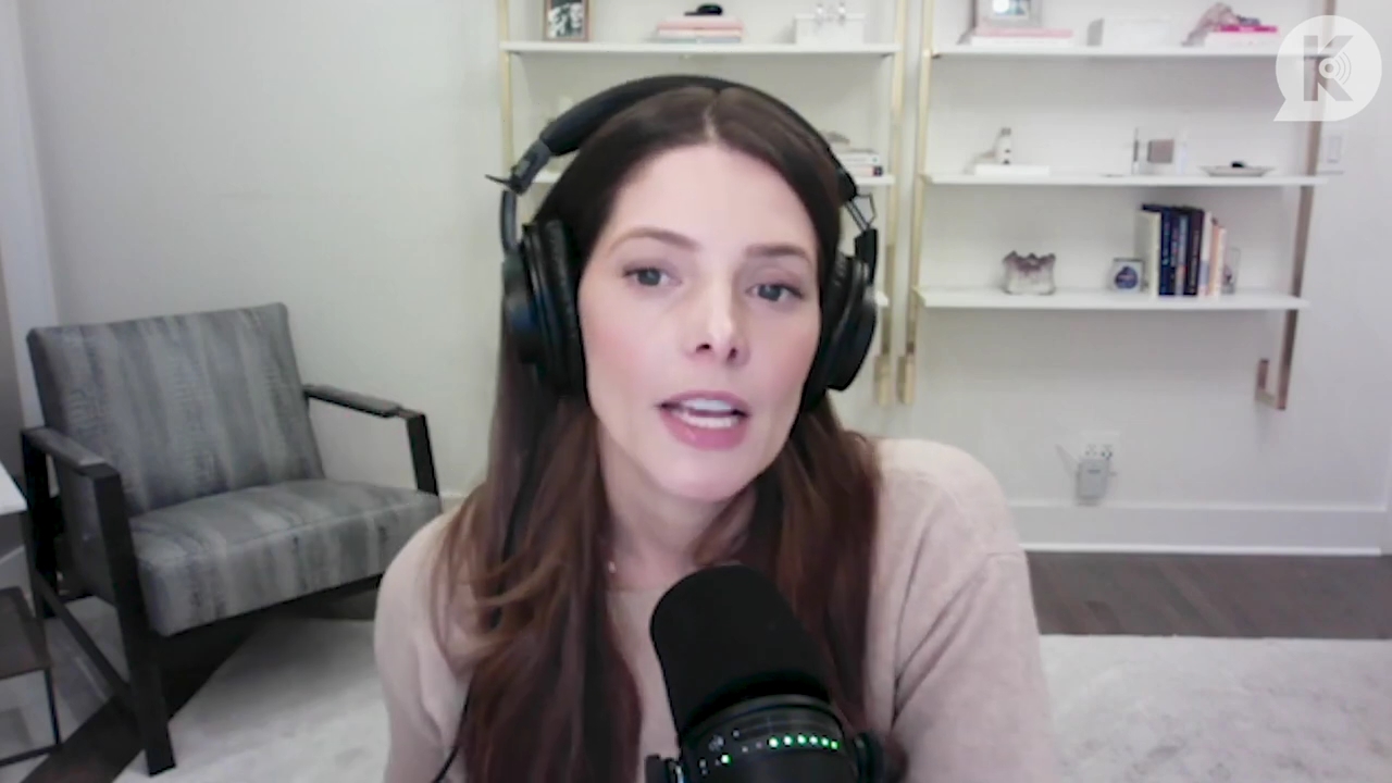 Ashley-Greene-dot-nl_TheTwilightEffect-Finale2MidnightSunandStorytellers1010.jpg Ashley-Greene-dot-nl_TheTwilightEffect-Finale2MidnightSunandStorytellers1010.jpg