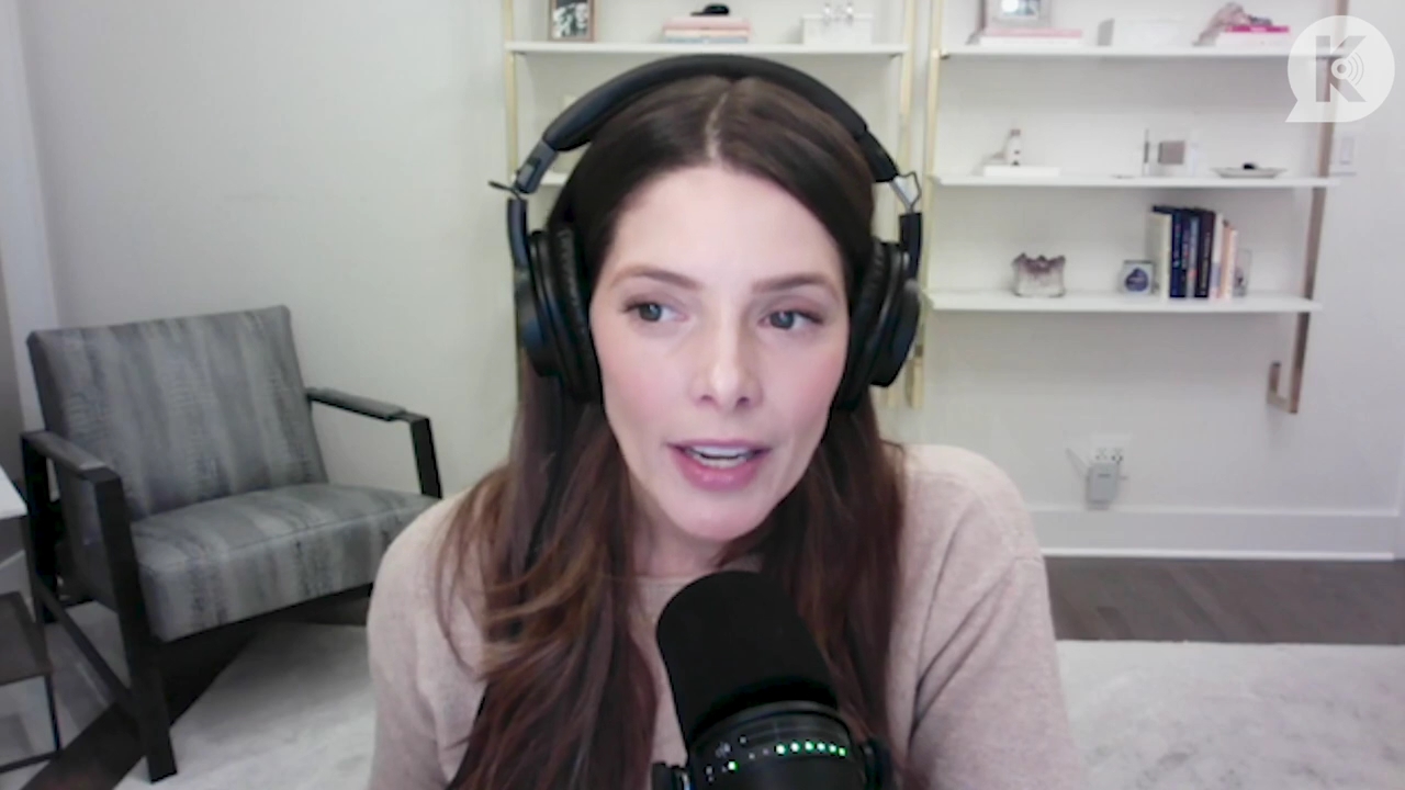 Ashley-Greene-dot-nl_TheTwilightEffect-Finale2MidnightSunandStorytellers1014.jpg