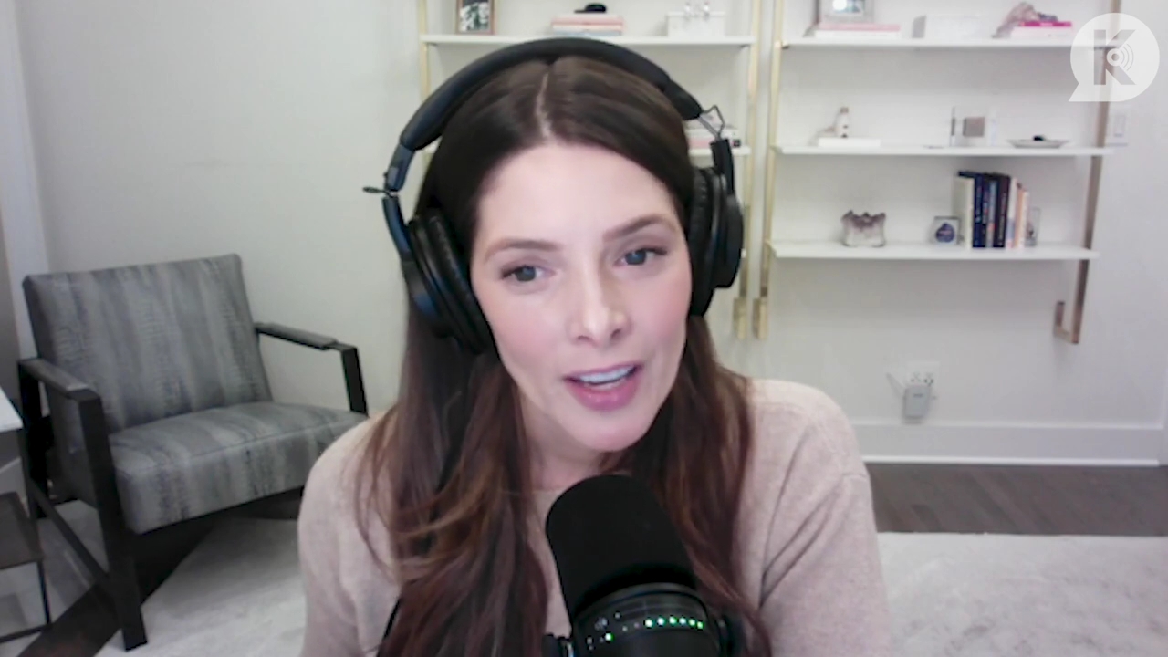 Ashley-Greene-dot-nl_TheTwilightEffect-Finale2MidnightSunandStorytellers1022.jpg