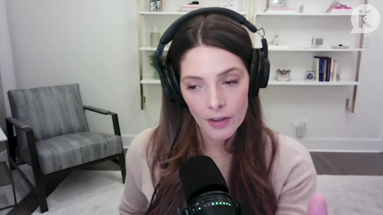 Ashley-Greene-dot-nl_TheTwilightEffect-Finale2MidnightSunandStorytellers1058.jpg Ashley-Greene-dot-nl_TheTwilightEffect-Finale2MidnightSunandStorytellers1058.jpg