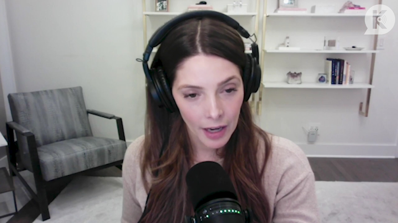 Ashley-Greene-dot-nl_TheTwilightEffect-Finale2MidnightSunandStorytellers1083.jpg