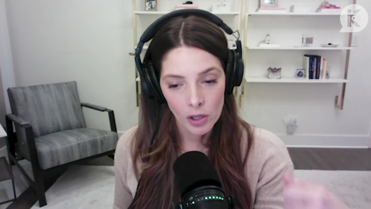 Ashley-Greene-dot-nl_TheTwilightEffect-Finale2MidnightSunandStorytellers1090.jpg