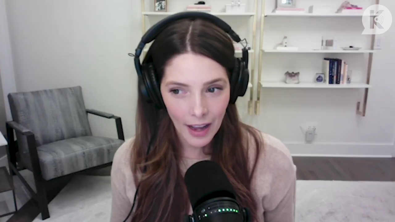 Ashley-Greene-dot-nl_TheTwilightEffect-Finale2MidnightSunandStorytellers1118.jpg