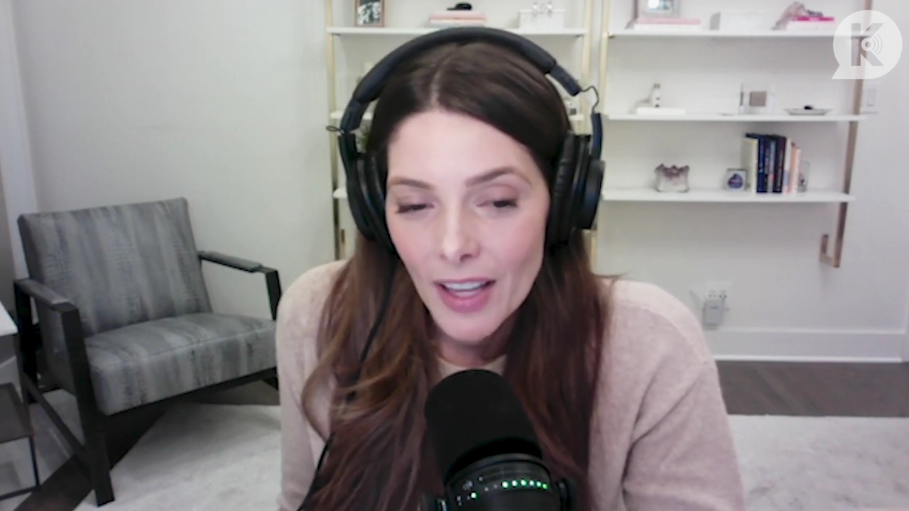Ashley-Greene-dot-nl_TheTwilightEffect-Finale2MidnightSunandStorytellers1134.jpg