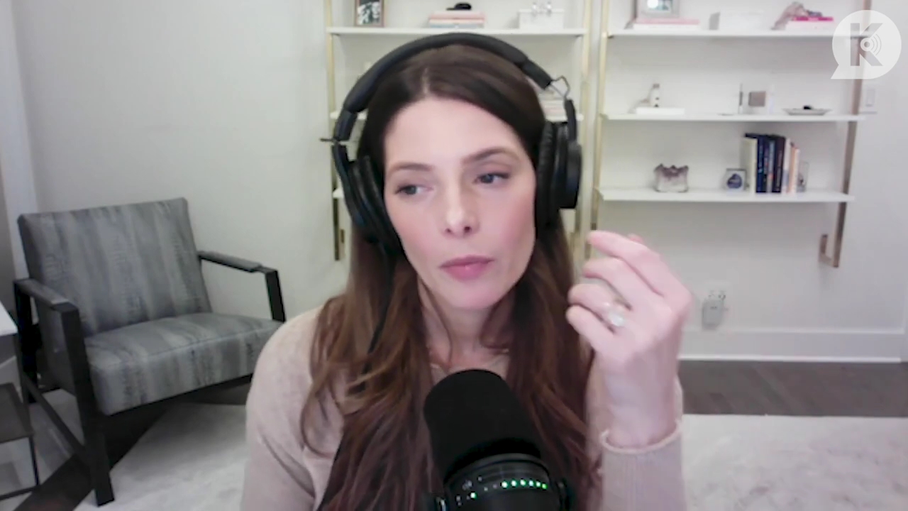 Ashley-Greene-dot-nl_TheTwilightEffect-Finale2MidnightSunandStorytellers1253.jpg Ashley-Greene-dot-nl_TheTwilightEffect-Finale2MidnightSunandStorytellers1253.jpg