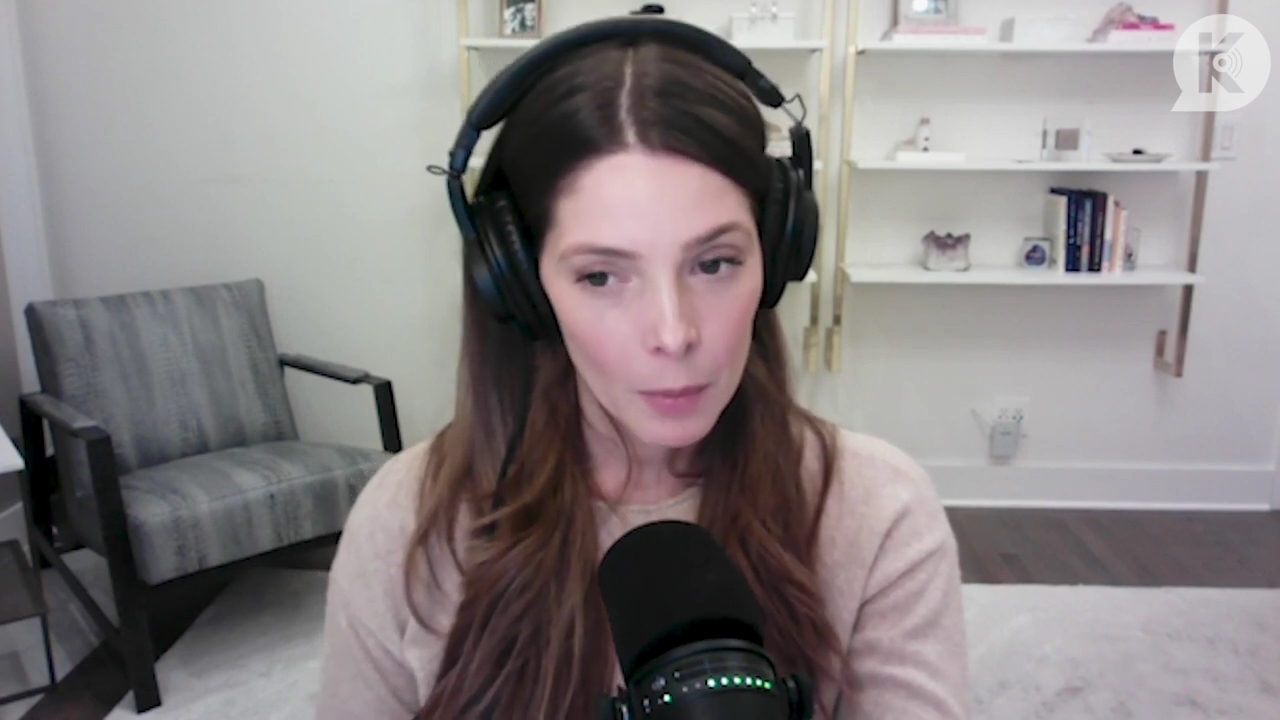 Ashley-Greene-dot-nl_TheTwilightEffect-Finale2MidnightSunandStorytellers1271.jpg Ashley-Greene-dot-nl_TheTwilightEffect-Finale2MidnightSunandStorytellers1271.jpg