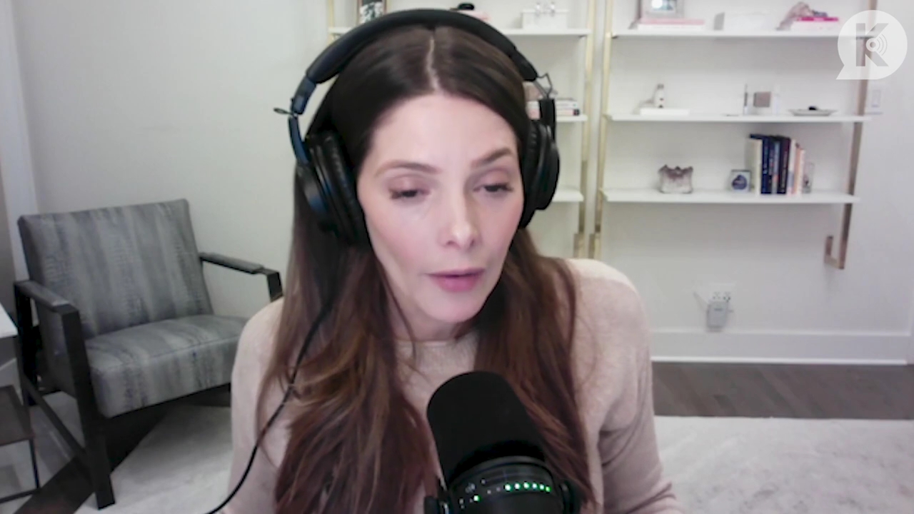 Ashley-Greene-dot-nl_TheTwilightEffect-Finale2MidnightSunandStorytellers1342.jpg Ashley-Greene-dot-nl_TheTwilightEffect-Finale2MidnightSunandStorytellers1342.jpg