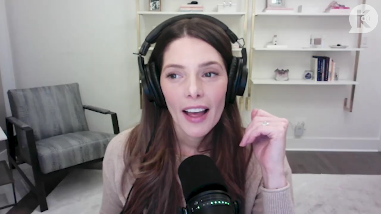 Ashley-Greene-dot-nl_TheTwilightEffect-Finale2MidnightSunandStorytellers1371.jpg