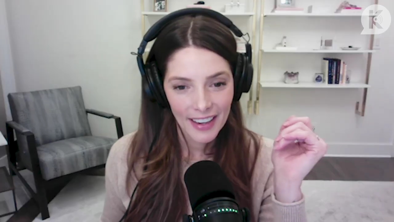 Ashley-Greene-dot-nl_TheTwilightEffect-Finale2MidnightSunandStorytellers1375.jpg