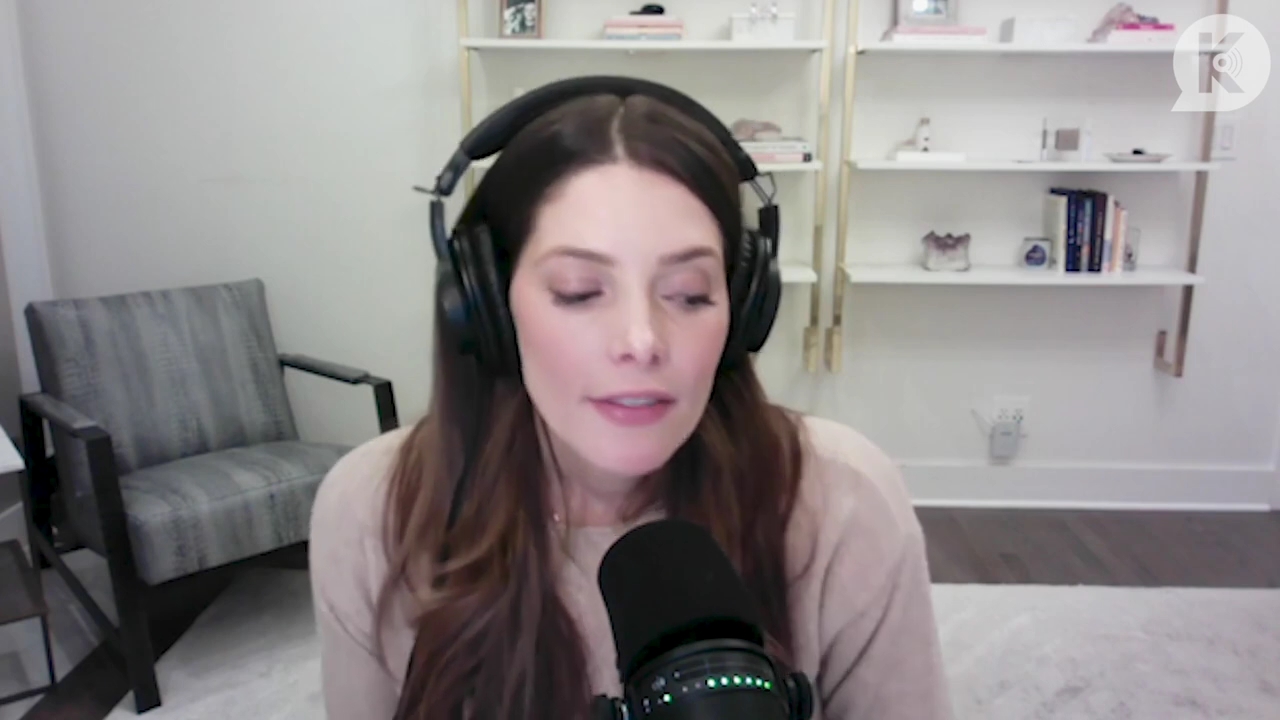 Ashley-Greene-dot-nl_TheTwilightEffect-Finale2MidnightSunandStorytellers1395.jpg