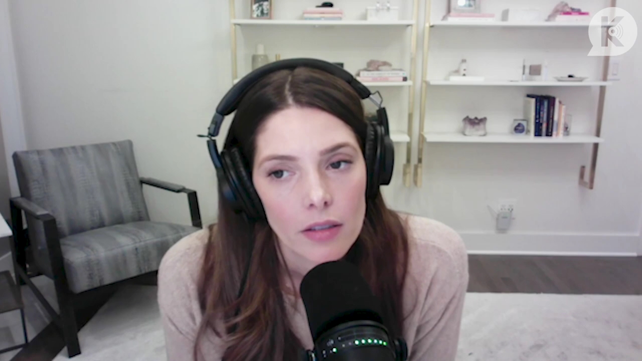 Ashley-Greene-dot-nl_TheTwilightEffect-Finale2MidnightSunandStorytellers1400.jpg