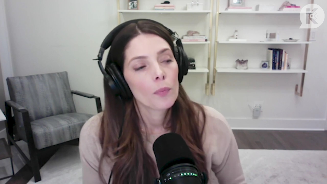 Ashley-Greene-dot-nl_TheTwilightEffect-Finale2MidnightSunandStorytellers1402.jpg Ashley-Greene-dot-nl_TheTwilightEffect-Finale2MidnightSunandStorytellers1402.jpg