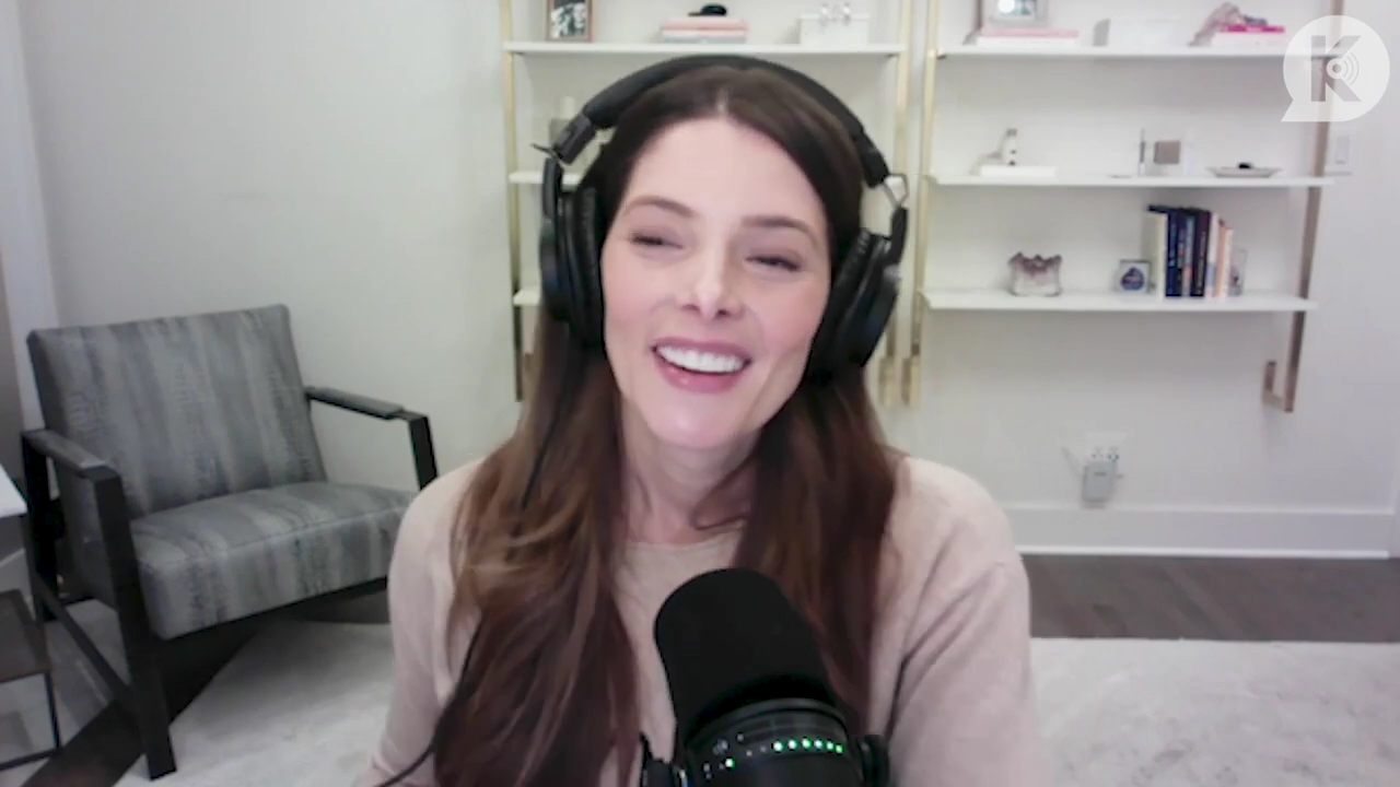 Ashley-Greene-dot-nl_TheTwilightEffect-Finale2MidnightSunandStorytellers1433.jpg