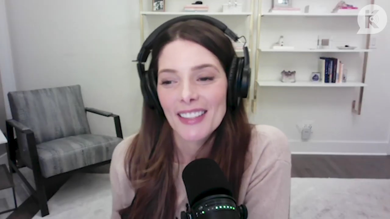 Ashley-Greene-dot-nl_TheTwilightEffect-Finale2MidnightSunandStorytellers1525.jpg Ashley-Greene-dot-nl_TheTwilightEffect-Finale2MidnightSunandStorytellers1525.jpg