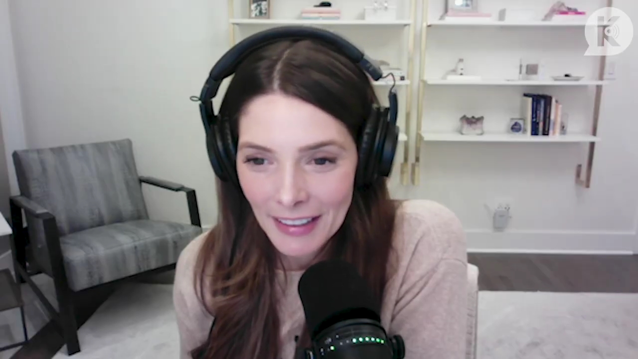 Ashley-Greene-dot-nl_TheTwilightEffect-Finale2MidnightSunandStorytellers1531.jpg Ashley-Greene-dot-nl_TheTwilightEffect-Finale2MidnightSunandStorytellers1531.jpg