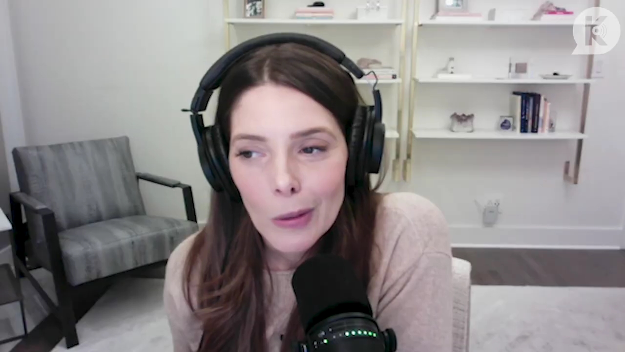 Ashley-Greene-dot-nl_TheTwilightEffect-Finale2MidnightSunandStorytellers1544.jpg Ashley-Greene-dot-nl_TheTwilightEffect-Finale2MidnightSunandStorytellers1544.jpg