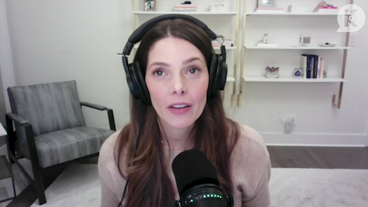 Ashley-Greene-dot-nl_TheTwilightEffect-Finale2MidnightSunandStorytellers1689.jpg Ashley-Greene-dot-nl_TheTwilightEffect-Finale2MidnightSunandStorytellers1689.jpg