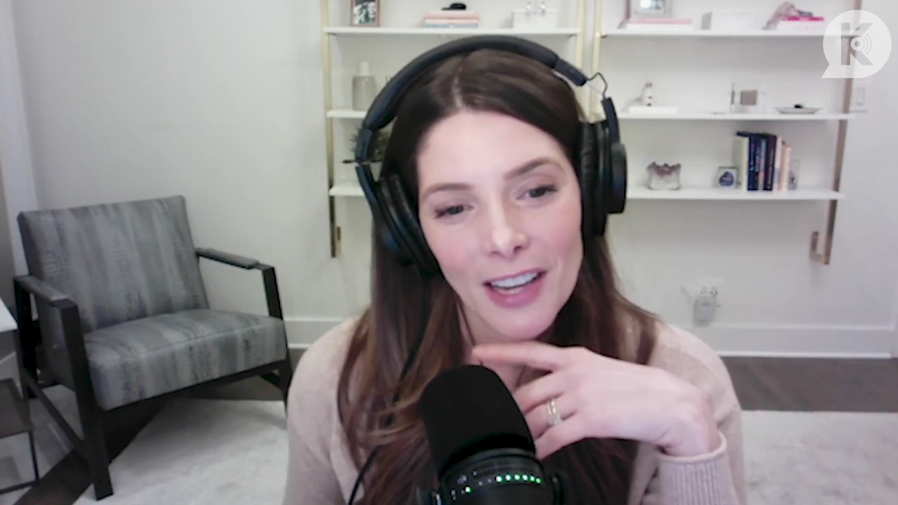 Ashley-Greene-dot-nl_TheTwilightEffect-Finale2MidnightSunandStorytellers2088.jpg Ashley-Greene-dot-nl_TheTwilightEffect-Finale2MidnightSunandStorytellers2088.jpg