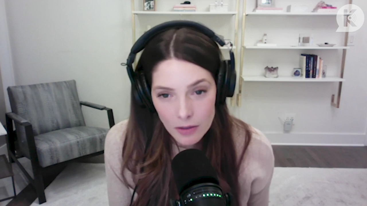 Ashley-Greene-dot-nl_TheTwilightEffect-Finale2MidnightSunandStorytellers2105.jpg