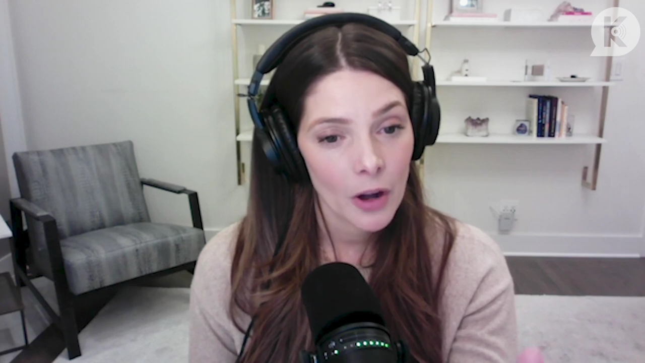 Ashley-Greene-dot-nl_TheTwilightEffect-Finale2MidnightSunandStorytellers2116.jpg Ashley-Greene-dot-nl_TheTwilightEffect-Finale2MidnightSunandStorytellers2116.jpg