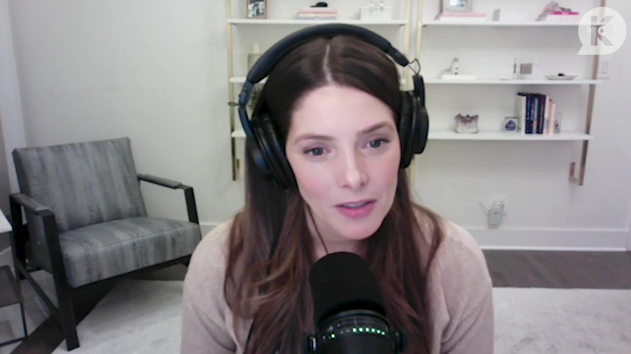 Ashley-Greene-dot-nl_TheTwilightEffect-Finale2MidnightSunandStorytellers2196.jpg