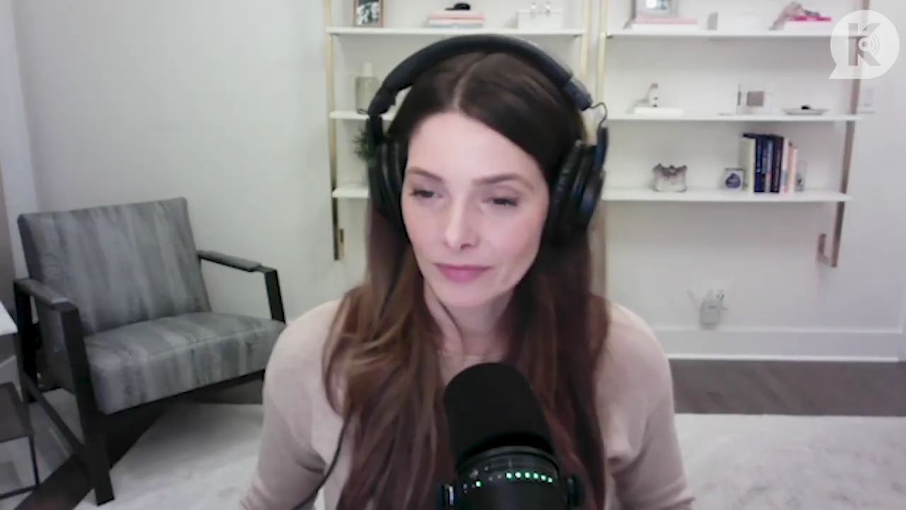 Ashley-Greene-dot-nl_TheTwilightEffect-Finale2MidnightSunandStorytellers2209.jpg