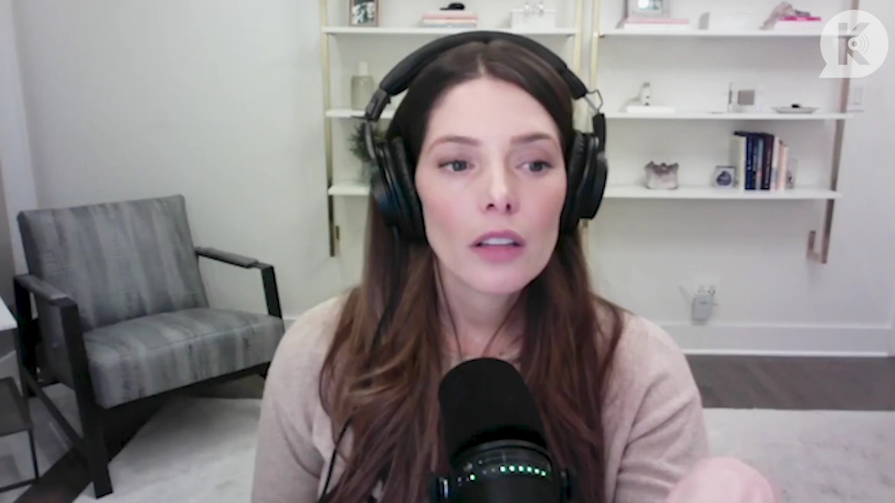 Ashley-Greene-dot-nl_TheTwilightEffect-Finale2MidnightSunandStorytellers2264.jpg Ashley-Greene-dot-nl_TheTwilightEffect-Finale2MidnightSunandStorytellers2264.jpg