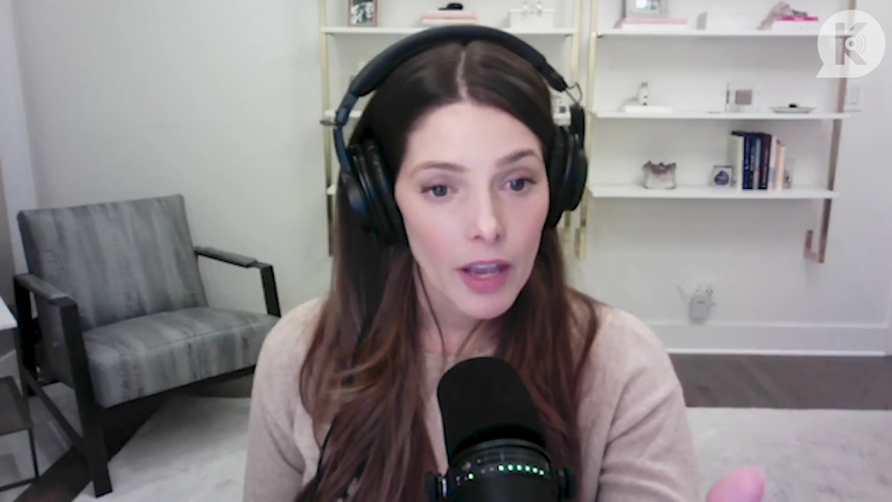 Ashley-Greene-dot-nl_TheTwilightEffect-Finale2MidnightSunandStorytellers2267.jpg