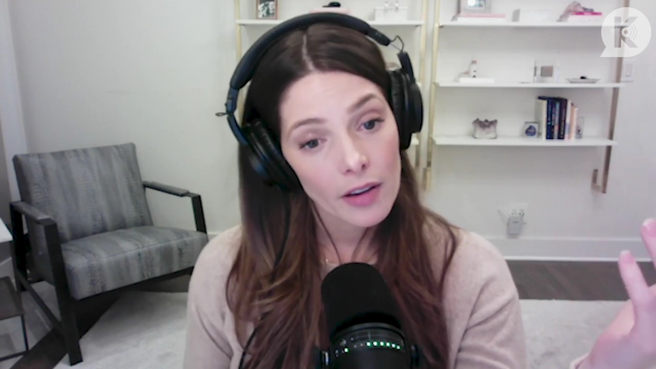 Ashley-Greene-dot-nl_TheTwilightEffect-Finale2MidnightSunandStorytellers2270.jpg