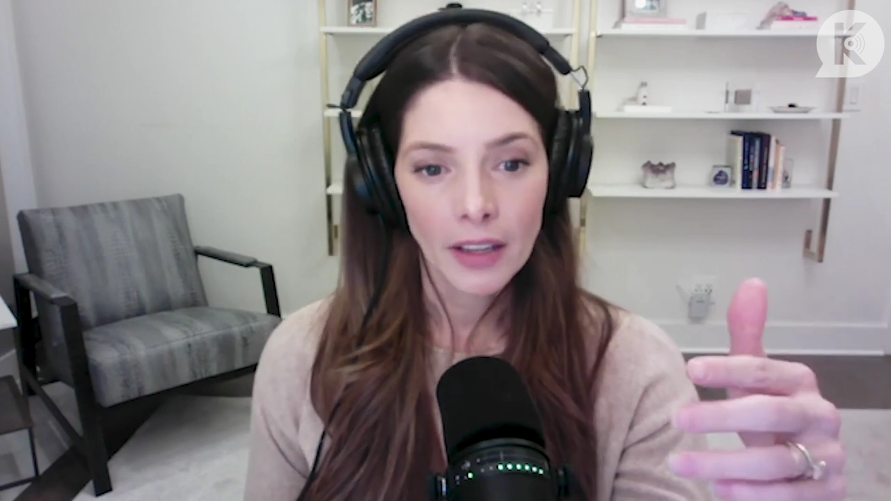 Ashley-Greene-dot-nl_TheTwilightEffect-Finale2MidnightSunandStorytellers2277.jpg