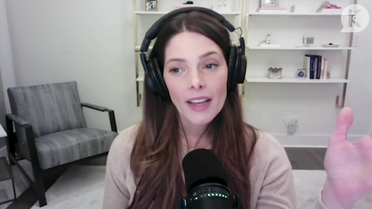 Ashley-Greene-dot-nl_TheTwilightEffect-Finale2MidnightSunandStorytellers2278.jpg