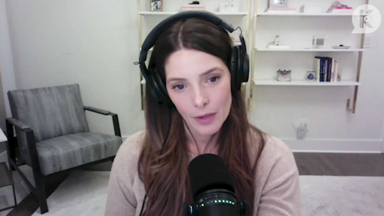 Ashley-Greene-dot-nl_TheTwilightEffect-Finale2MidnightSunandStorytellers2324.jpg