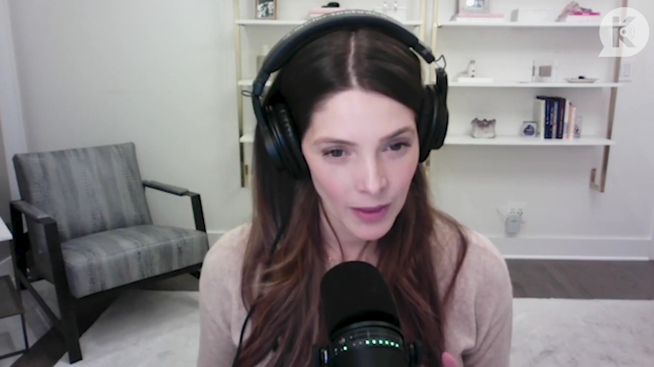 Ashley-Greene-dot-nl_TheTwilightEffect-Finale2MidnightSunandStorytellers2401.jpg