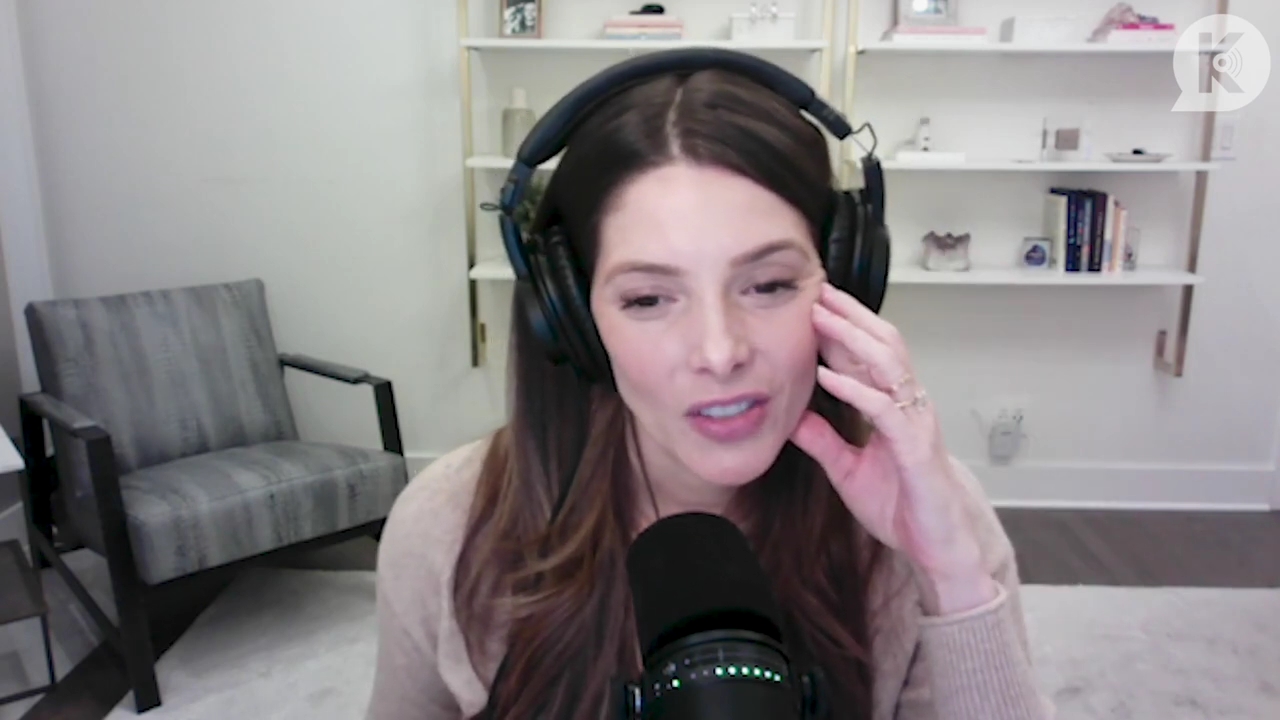 Ashley-Greene-dot-nl_TheTwilightEffect-Finale2MidnightSunandStorytellers2426.jpg