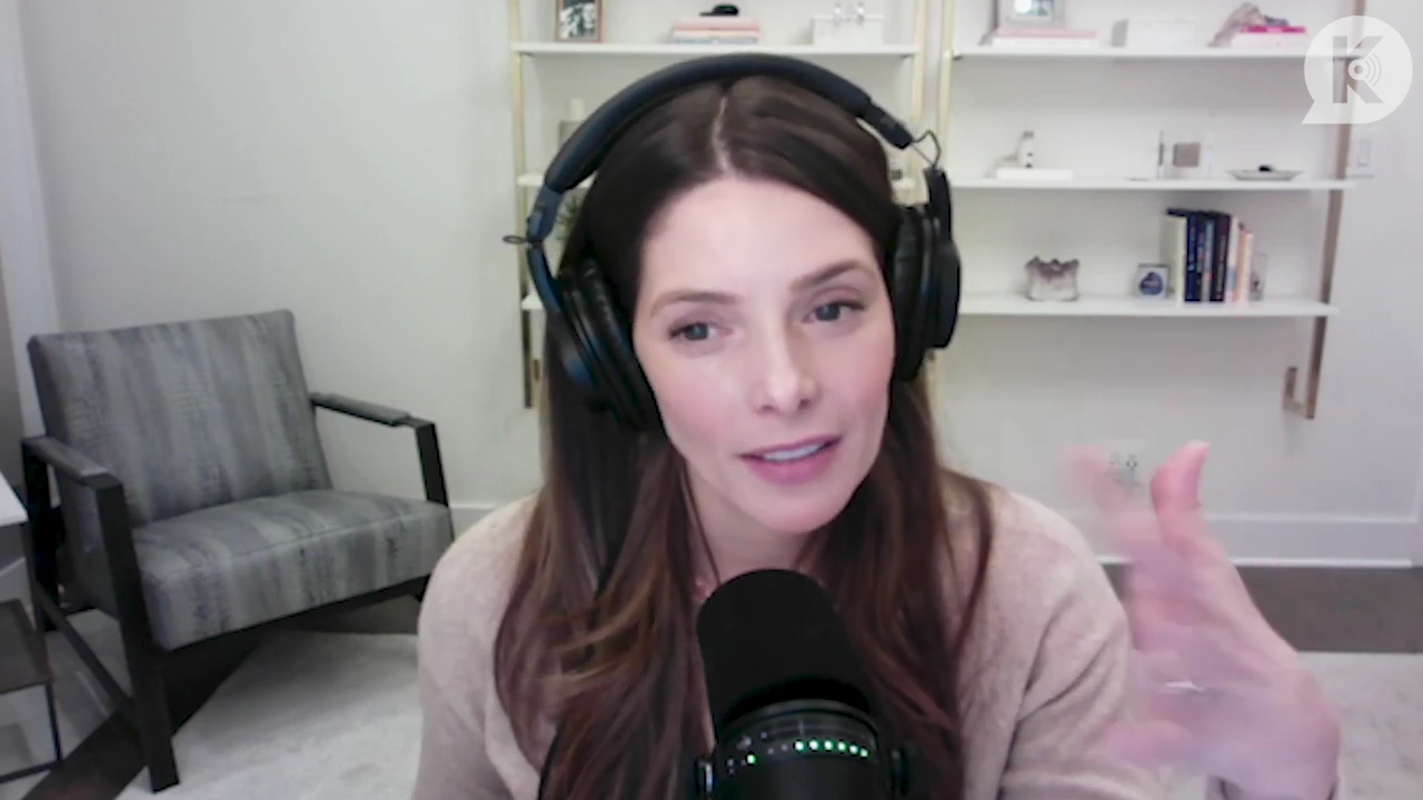 Ashley-Greene-dot-nl_TheTwilightEffect-Finale2MidnightSunandStorytellers2430.jpg