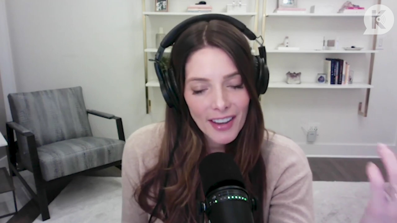 Ashley-Greene-dot-nl_TheTwilightEffect-Finale2MidnightSunandStorytellers2742.jpg Ashley-Greene-dot-nl_TheTwilightEffect-Finale2MidnightSunandStorytellers2742.jpg