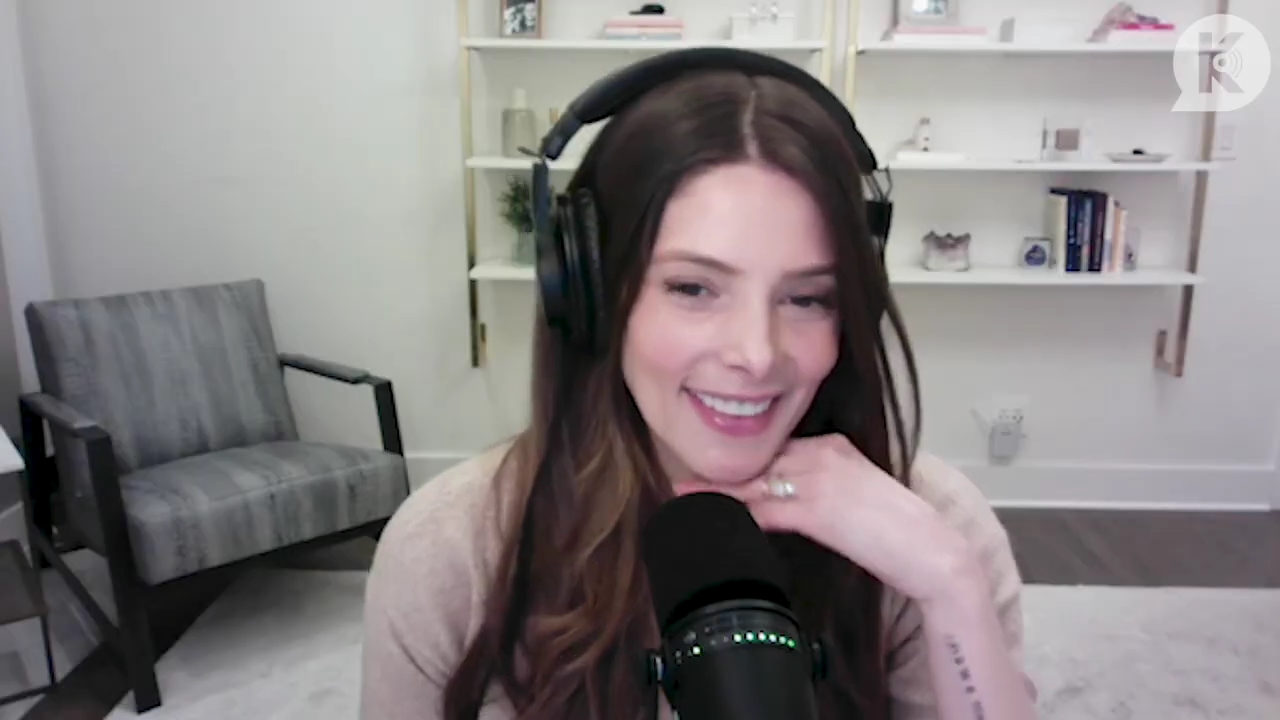 Ashley-Greene-dot-nl_TheTwilightEffect-Finale2MidnightSunandStorytellers3237.jpg