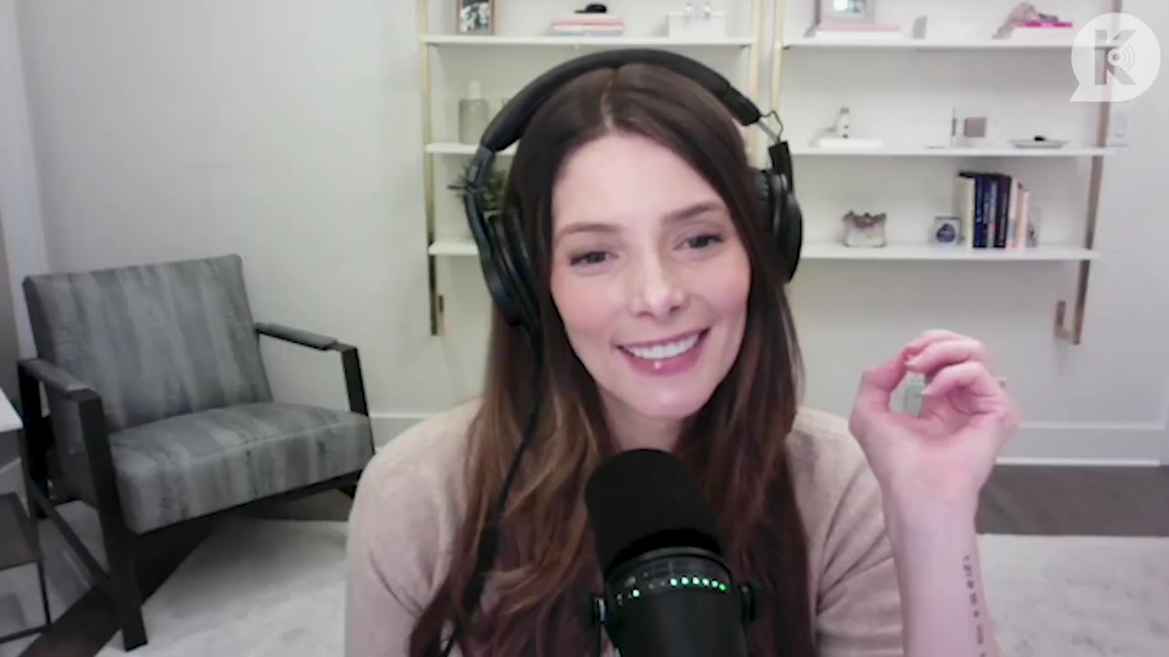 Ashley-Greene-dot-nl_TheTwilightEffect-Finale2MidnightSunandStorytellers3250.jpg