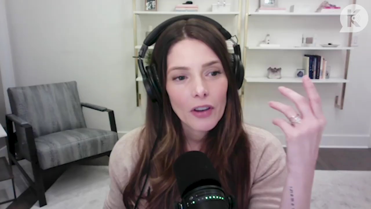 Ashley-Greene-dot-nl_TheTwilightEffect-Finale2MidnightSunandStorytellers3356.jpg