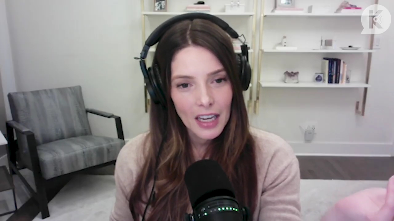 Ashley-Greene-dot-nl_TheTwilightEffect-Finale2MidnightSunandStorytellers3370.jpg