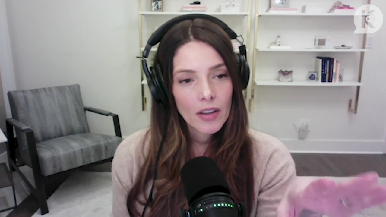 Ashley-Greene-dot-nl_TheTwilightEffect-Finale2MidnightSunandStorytellers3390.jpg