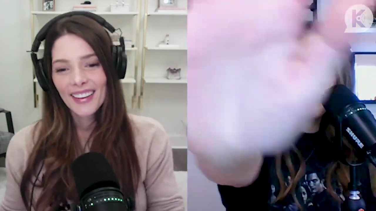 Ashley-Greene-dot-nl_TheTwilightEffect-Finale2MidnightSunandStorytellers3412.jpg Ashley-Greene-dot-nl_TheTwilightEffect-Finale2MidnightSunandStorytellers3412.jpg