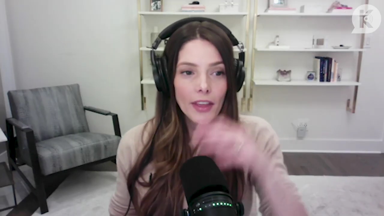 Ashley-Greene-dot-nl_TheTwilightEffect-Finale2MidnightSunandStorytellers3450.jpg