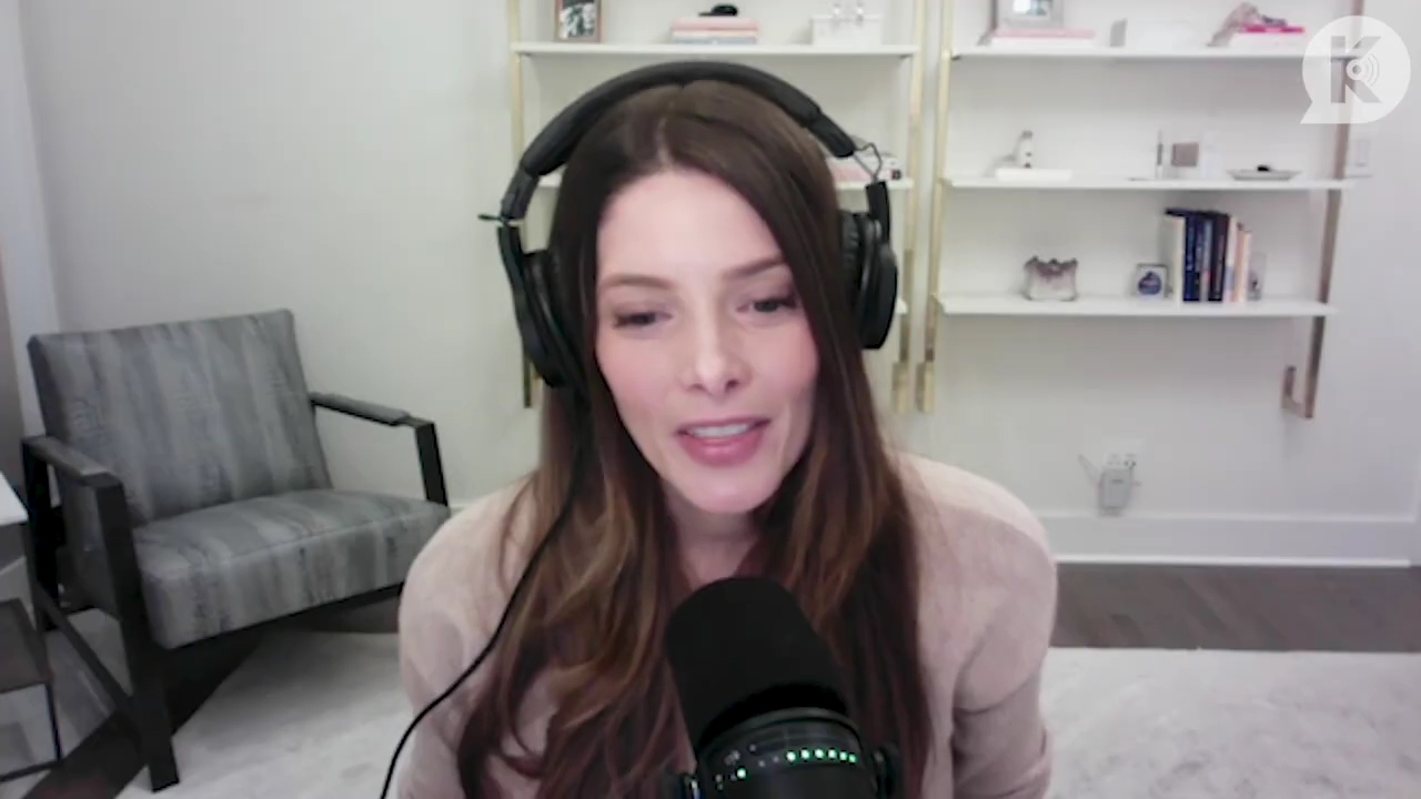 Ashley-Greene-dot-nl_TheTwilightEffect-Finale2MidnightSunandStorytellers3458.jpg