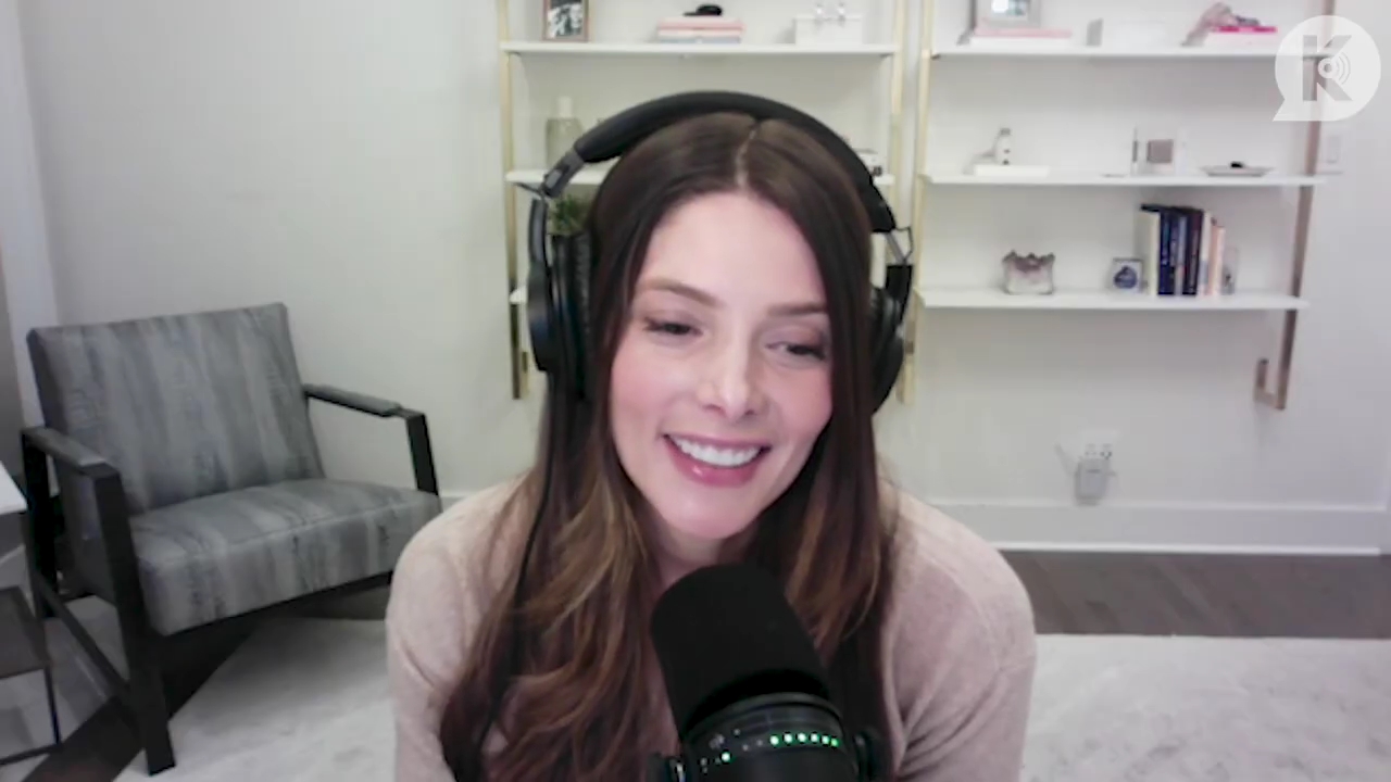 Ashley-Greene-dot-nl_TheTwilightEffect-Finale2MidnightSunandStorytellers3495.jpg