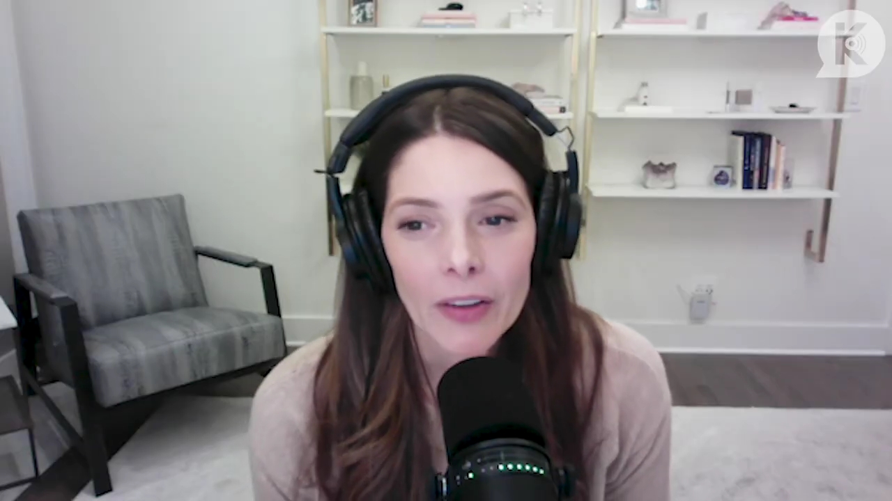 Ashley-Greene-dot-nl_TheTwilightEffect-Finale2MidnightSunandStorytellers3512.jpg